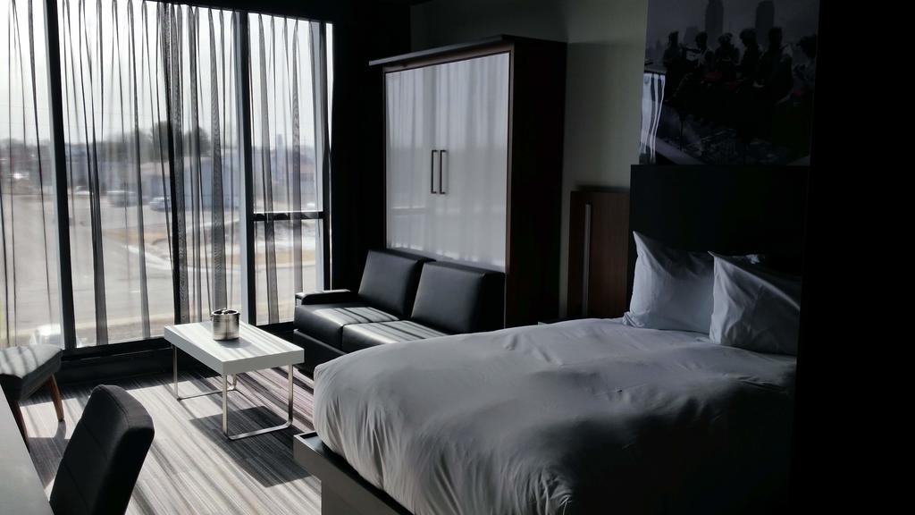 Grand Times Hotel Drummondville Esterno foto