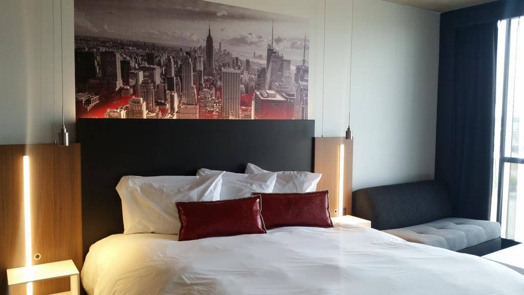 Grand Times Hotel Drummondville Esterno foto
