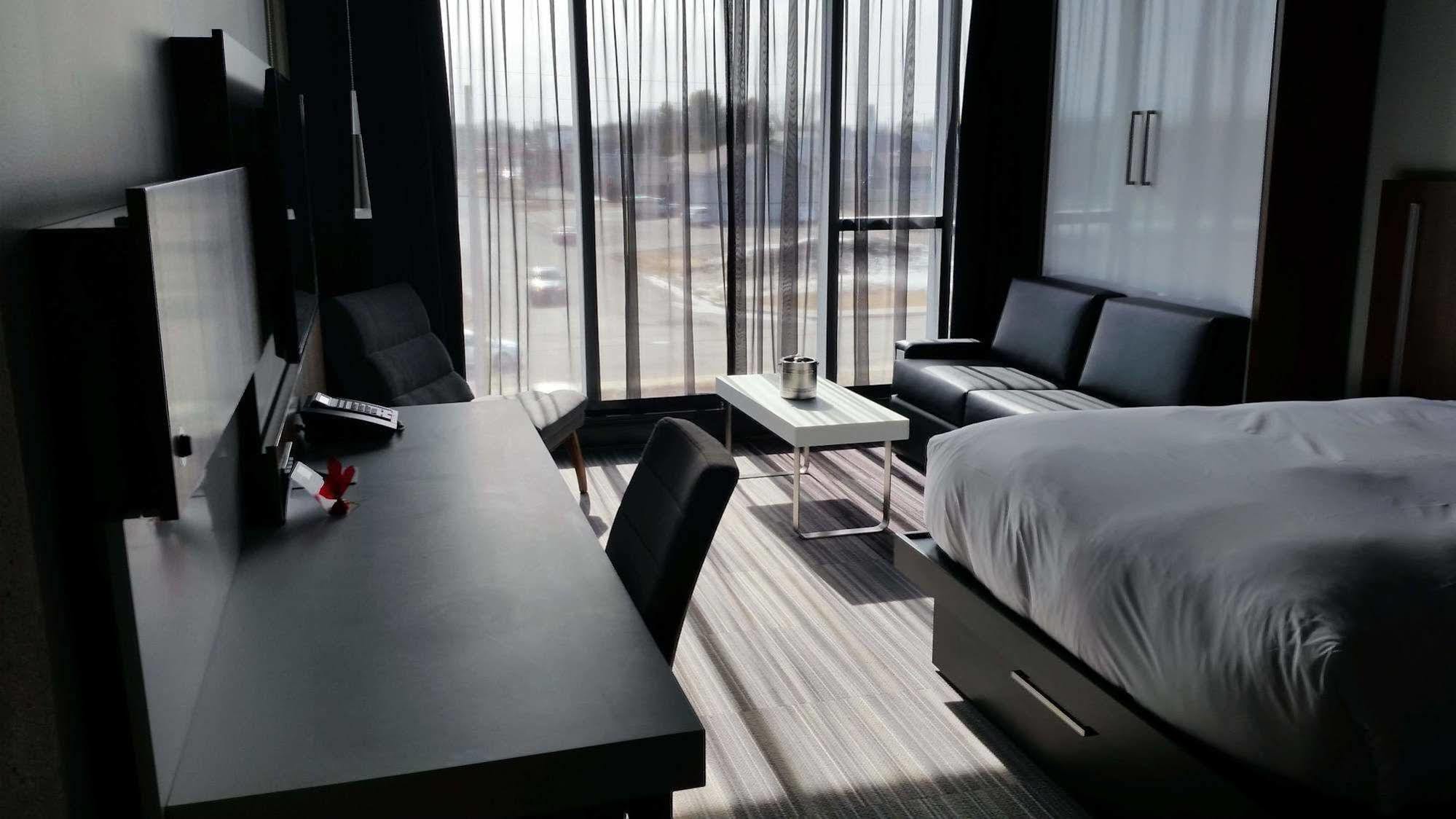 Grand Times Hotel Drummondville Esterno foto