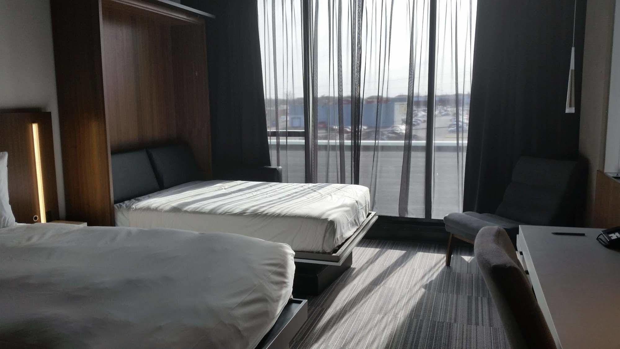 Grand Times Hotel Drummondville Esterno foto
