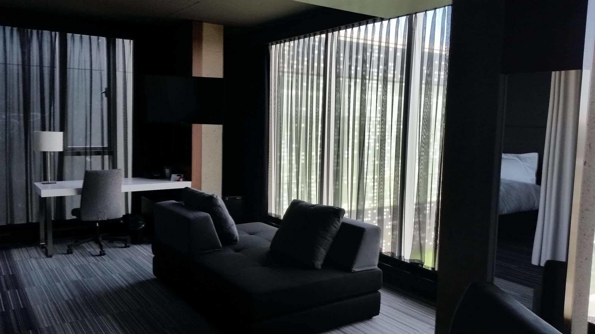 Grand Times Hotel Drummondville Esterno foto